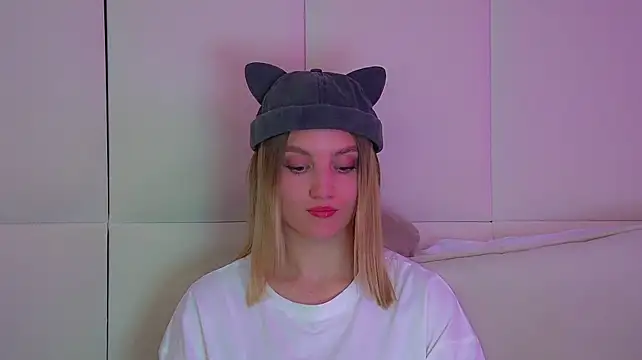 StacyEvances stripchat live cam model
