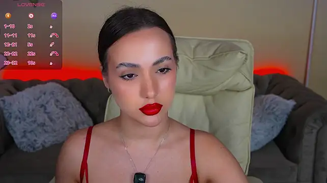 OliviaMoore_ stripchat live cam model