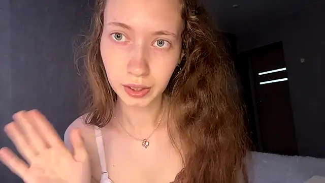 Emily_Mur_ stripchat live cam model