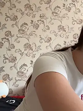 RoadToYourDream stripchat live cam model