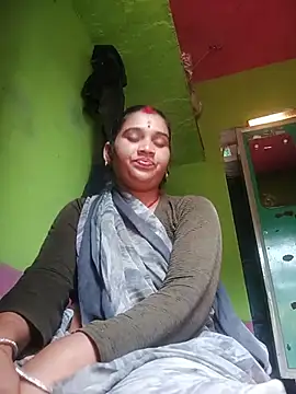 Cut_pooja825 stripchat live cam model