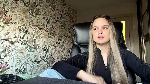 HarrietBunner stripchat live cam model