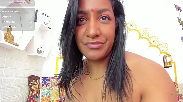 LadyNahir stripchat live cam model