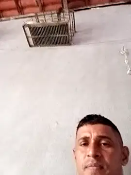 Ericksantos9 stripchat live cam model