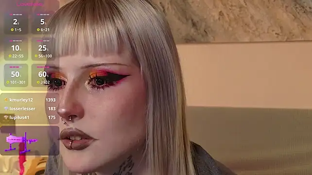 MilkMeSoftly stripchat live cam model
