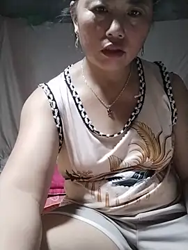 whatmes stripchat live cam model