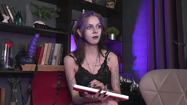 LorenLoiss stripchat live cam model