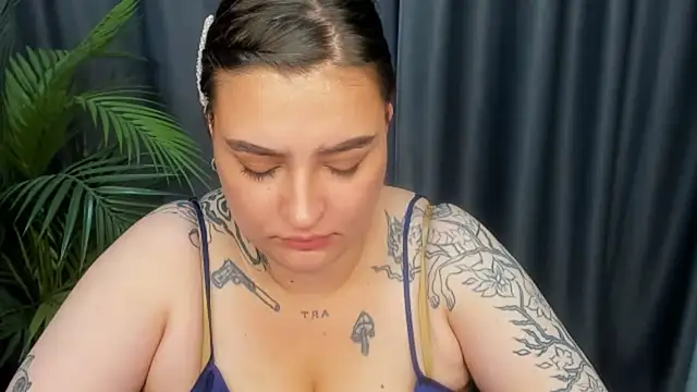 NikkiSummer stripchat live cam model