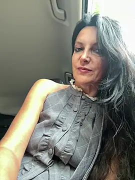 -OLYA- stripchat live cam model