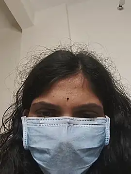 Shivani2002 stripchat live cam model
