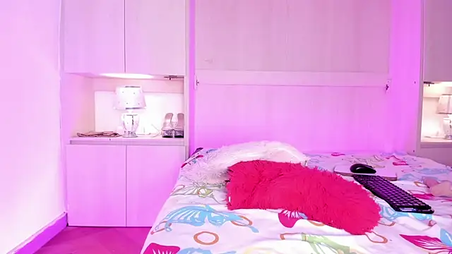 KendallWestt stripchat live cam model