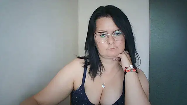 SonjaFlirt stripchat live cam model