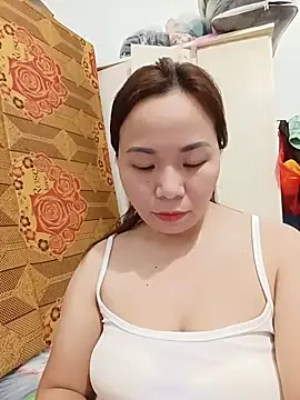 Xia-feng stripchat live cam model