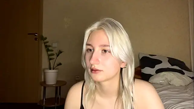 LishaNuding stripchat live cam model