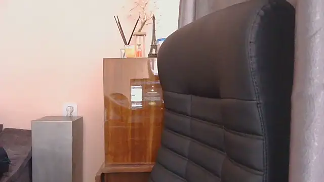 Medjik_lool stripchat live cam model