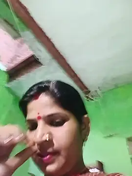 Joohi_Chawla143 stripchat live cam model