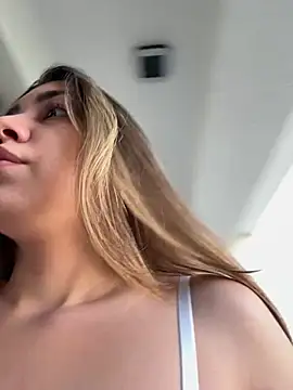 EveEvian stripchat live cam model