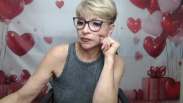 EllaBonito stripchat live cam model