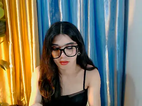RoseAmarie stripchat live cam model