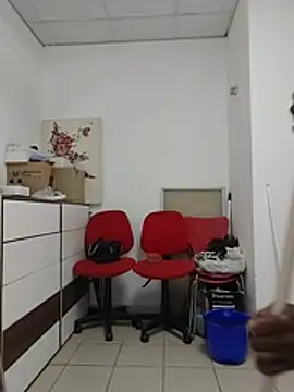 THATHAIRYTALLDUDE stripchat live cam model