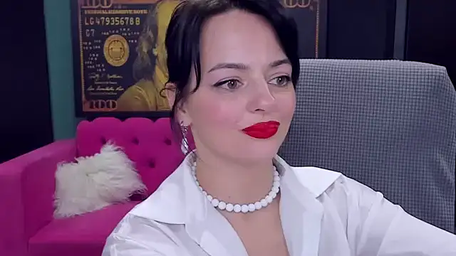 BellaRowan stripchat live cam model