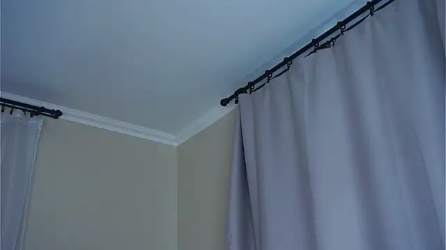 EmilieHartle stripchat live cam model