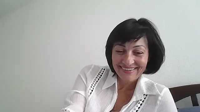 Lakomka499 stripchat live cam model