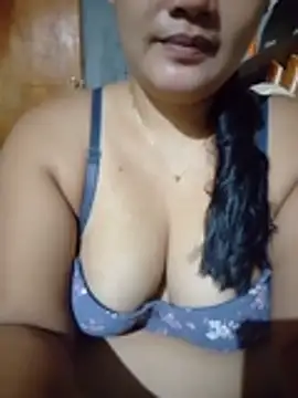 sweetiebaby23 stripchat live cam model