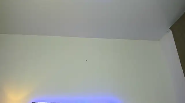 DellaRows stripchat live cam model