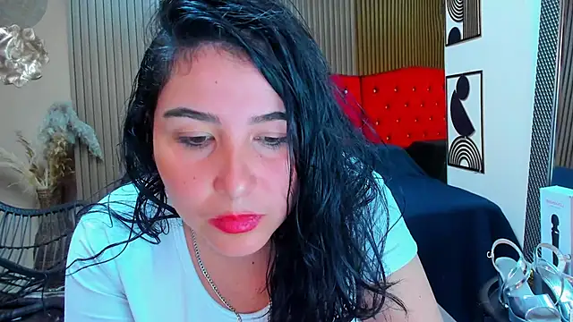 BBWLuxuryMuse stripchat live cam model