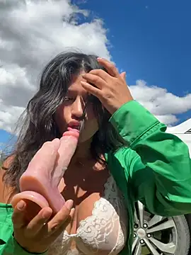sexi_noemi stripchat live cam model