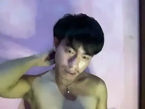 Benevolent_XO_Marc stripchat live cam model