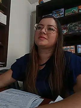 LunaDiaz999 stripchat live cam model