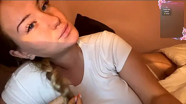 LisiKiss stripchat live cam model
