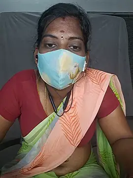 Tamil_hot_Kaviya stripchat live cam model