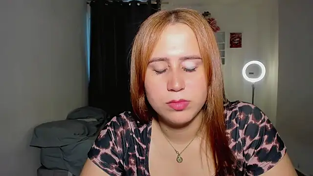 Sofiababyy stripchat live cam model