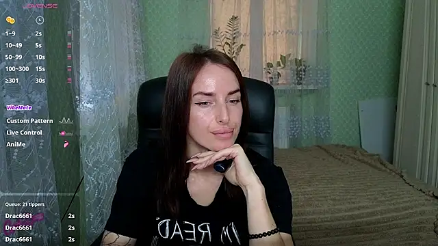 xx_adrihanna_xx stripchat live cam model