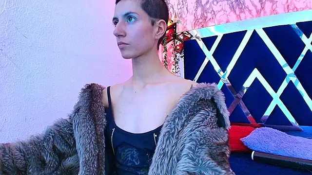 Fieramadame stripchat live cam model