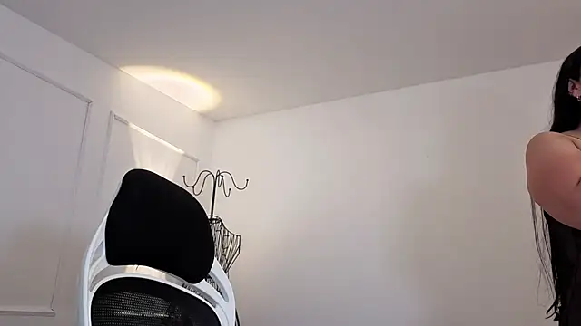 valeriavg stripchat live cam model