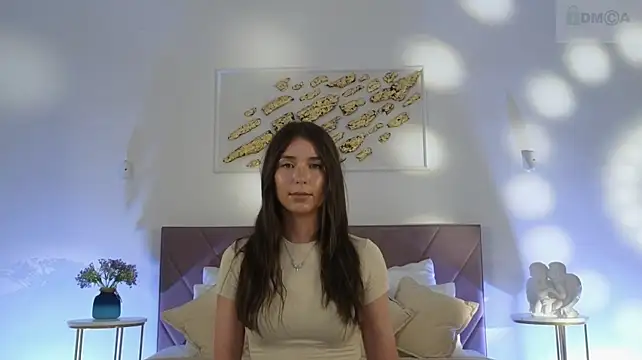 Vi_fi stripchat live cam model