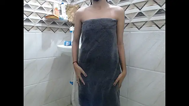 Jainy_ stripchat live cam model