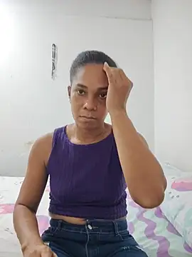 AstridMonroee stripchat live cam model