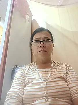 Chilly-wet stripchat live cam model