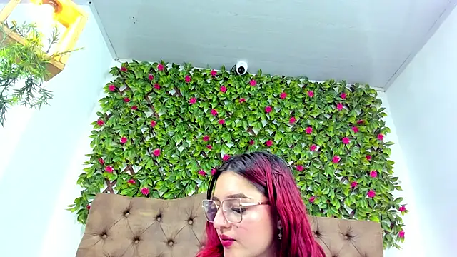 Vaiiolet_1 stripchat live cam model