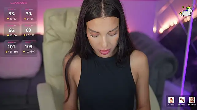 JasminBee stripchat live cam model