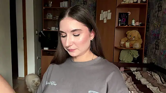 KittyNoSkirty stripchat live cam model