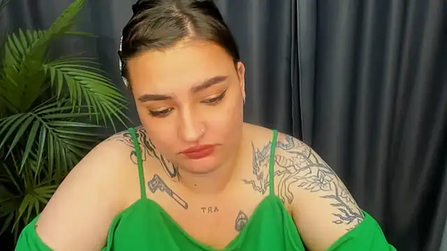 NikkiSummer stripchat live cam model