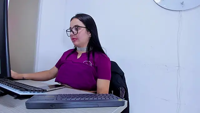 KateRoouse stripchat live cam model
