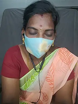 Tamil_hot_Kaviya stripchat live cam model