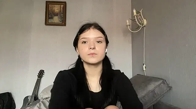QueenGalasso stripchat live cam model